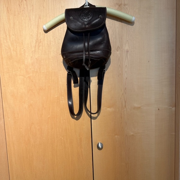 Elegant Dark Brown Leather Backpack - Picture 14 of 16